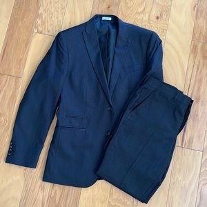 Charcoal Grey Men’s Suit 32x30 42R